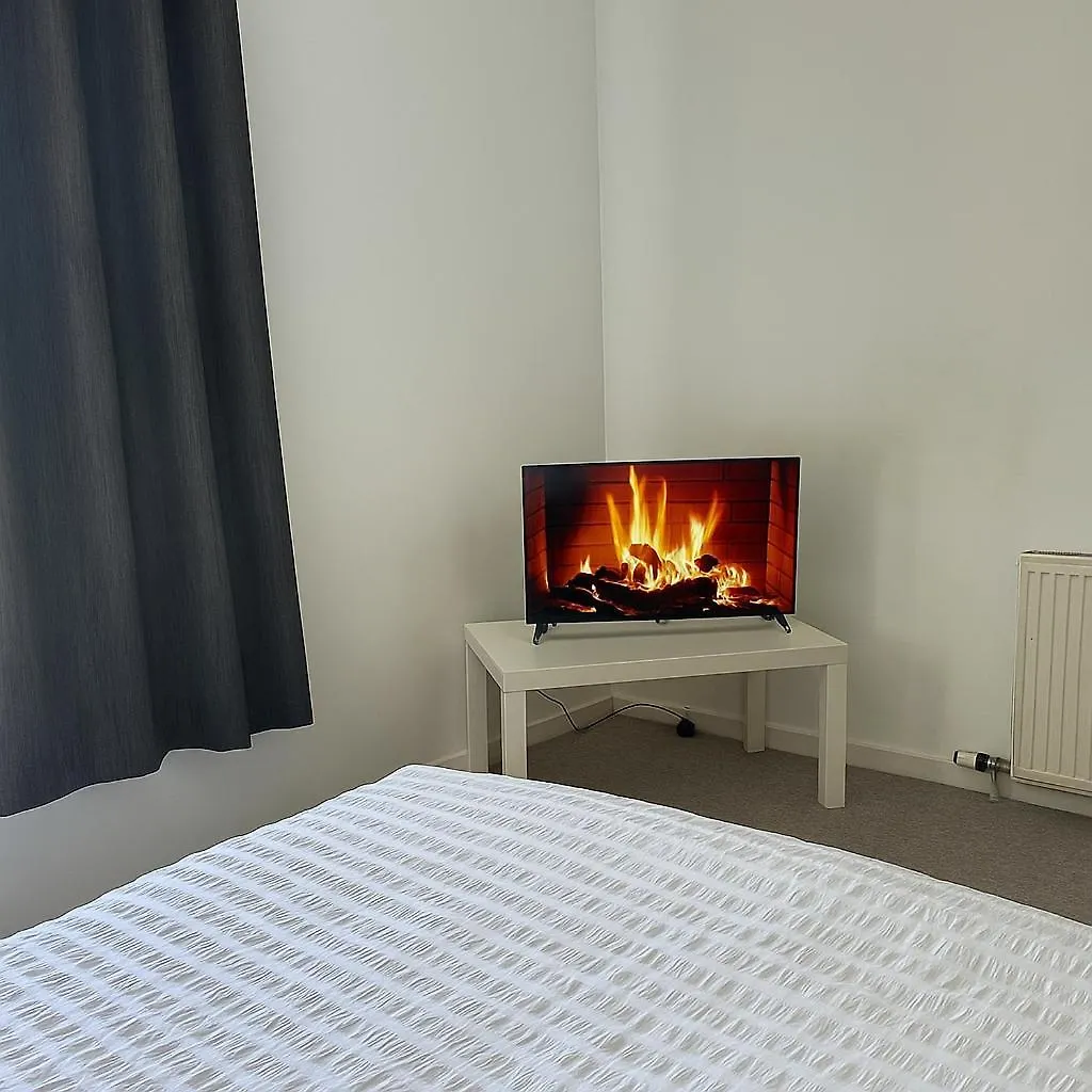 Cozy 2Br Flat Near City Centre Free Parking Fast Wifi Edimburgo